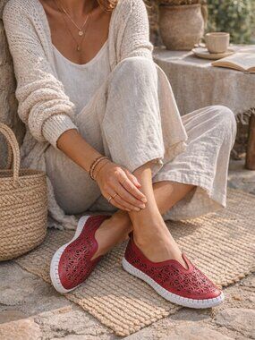 Bueno Daisy Red Laser Cut Leather Slip-On Shoes | EU 38 | Lightweight Comfort Fl